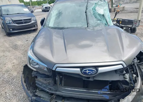 2019 Subaru Forester Premium z USA, uszkodzony, nr VIN JF2SKAGC5KH553063